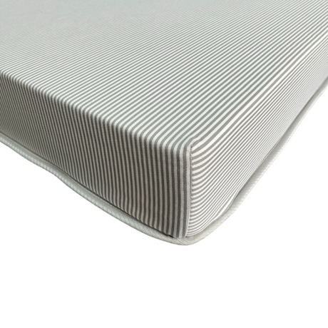 CLOSE UP OF WALDORF MATTRESS